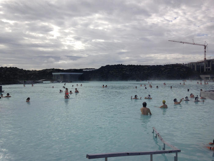 オーロラ観賞に氷河の中を大冒険！絶景大国アイスランド