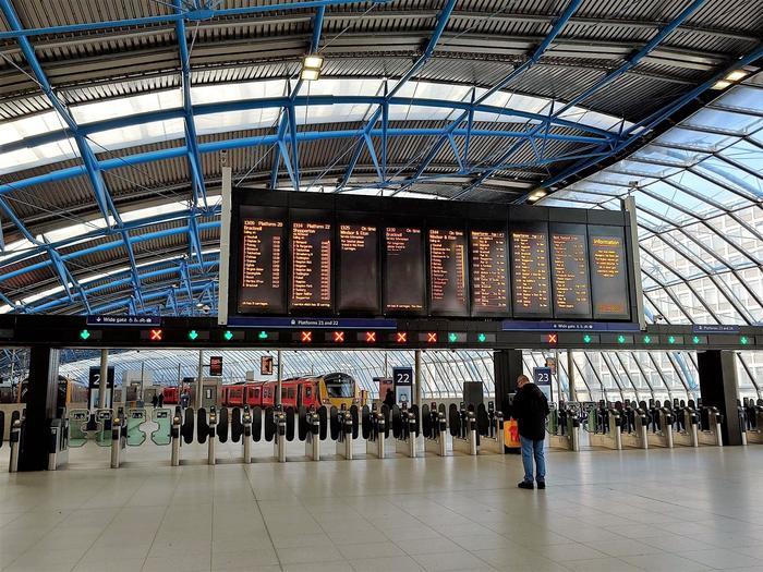 【ロンドン】鉄道・地下鉄・バス利用時の注意点まとめ