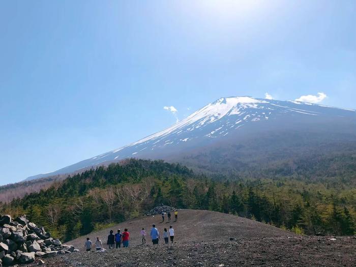 【日帰り登山】富士山の魅力　須走「まぼろしの滝」と「小富士」散策の眺望