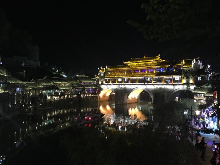 毛沢東の出身地としても知られる中国・湖南省の絶景「武陵源」と「鳳凰古城」に行ってきました！