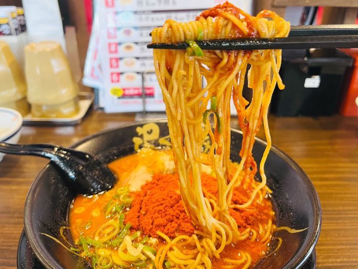 【熊本市西区】汗をかきがら刺激的なラーメンを。「らーめん食堂　ろくの家　熊本二本木店」に行ってきました。