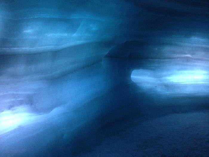オーロラ観賞に氷河の中を大冒険！絶景大国アイスランド