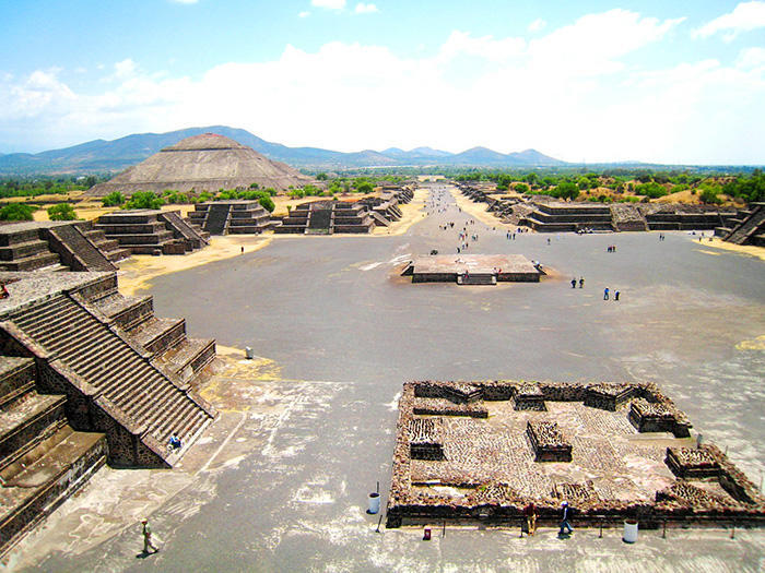 世界一の登れる巨大ピラミッド!メキシコの世界遺産テオティワカンで頂上から壮大な景色を一望しよう!