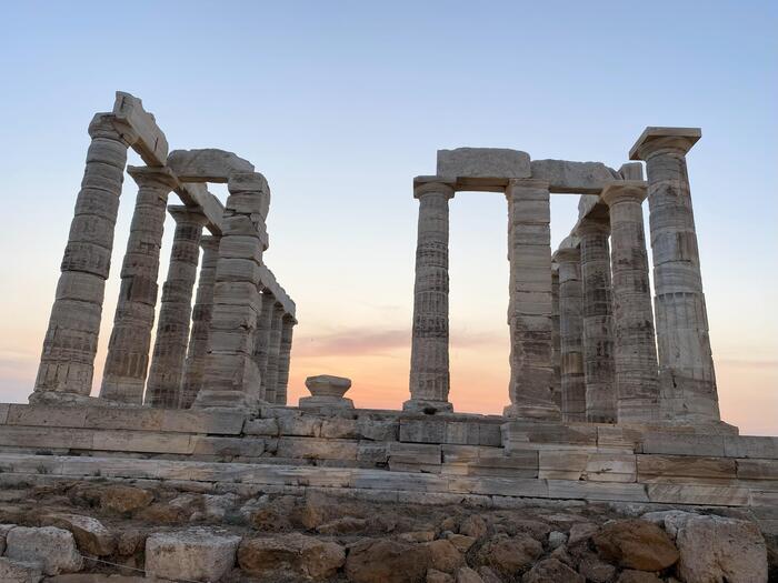 【ギリシャ】アテネからアポロコーストを通って、夕日の名所スニオン岬まで