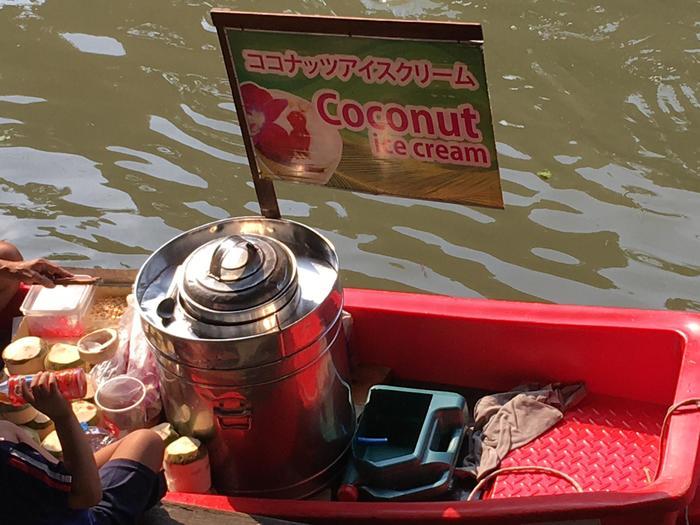 寺院だけじゃない!バンコクの水上マーケットはいかかでしょう?