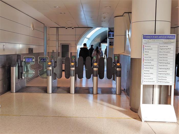 【ロンドン】鉄道・地下鉄・バス利用時の注意点まとめ