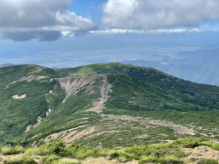 【日本百名山】7座目は御釜を眺めながら楽々登山・蔵王山（山形県）