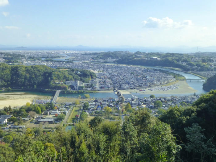 【山口】錦帯橋と岩国城 驚異の木造5連アーチ橋をあらゆる角度から楽しもう！