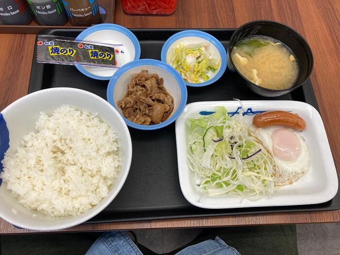 【松屋・ソーセージエッグ定食】1粒で2度おいしい食べ方のすすめ