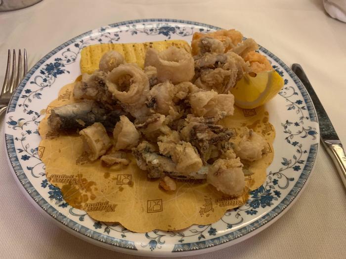 ヴェネツィアやフィレンツェなどイタリアの主要観光地を巡ってきました!各地のグルメもご紹介します!