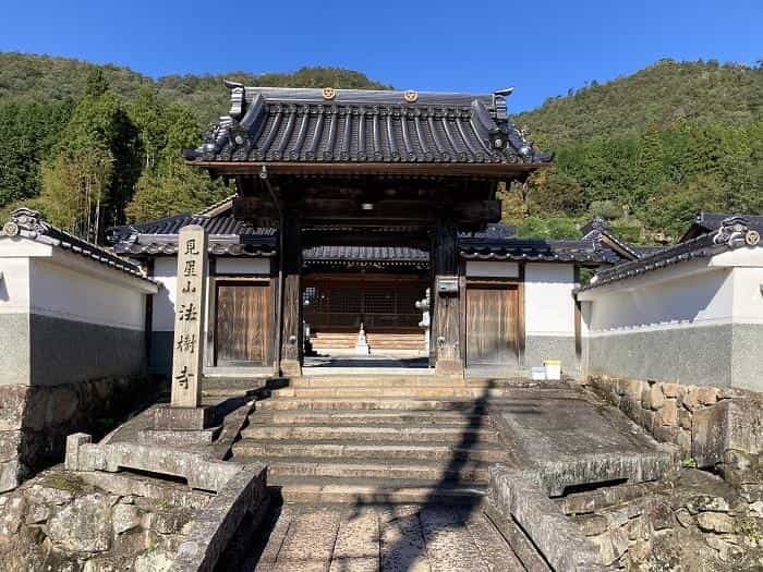 【兵庫県朝来市】シャッターを切る手が止まらない！ 時代に翻弄された天空の城「竹田城」の魅力とは？