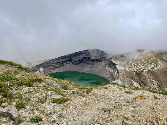 【日本百名山】7座目は御釜を眺めながら楽々登山・蔵王山（山形県）