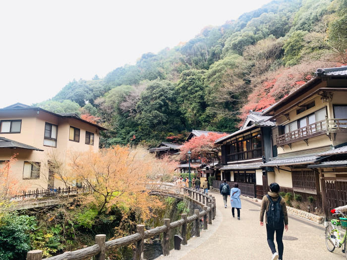 駅から歩いて30分で大絶景！「箕面大滝」と気軽な山登りでリフレッシュ！！