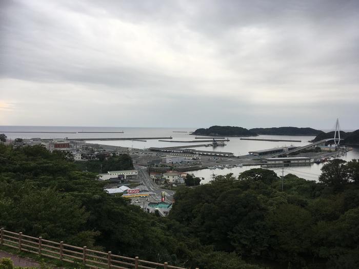 「ウユニ塩湖」？ 「秩父ヶ浜」？ ここはどこ？？ そこは「島根県浜田市」にありました！