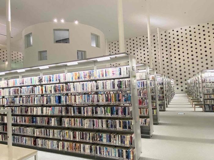 「金沢海みらい図書館」（石川県）～観光できる図書館シリーズ1～