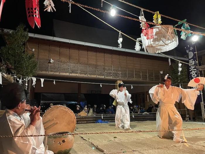 「神様が鏡を投げ入れた村」で夜神楽！ その神秘の裏側にみた世界