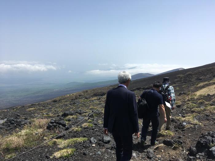 富士山には1年に1ヶ月間だけ現れる「まぼろしの滝」がある