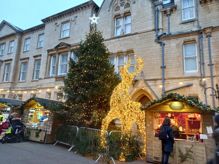 【イギリス】インフレ中のクリスマスマーケットでしっぽりクリスマスムードに浸る！