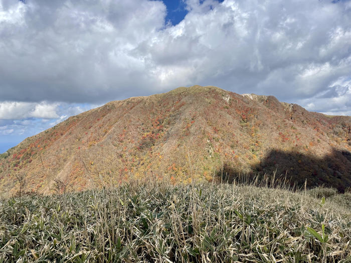 【島根】石見富士「三瓶山」のカルデラを大縦走！