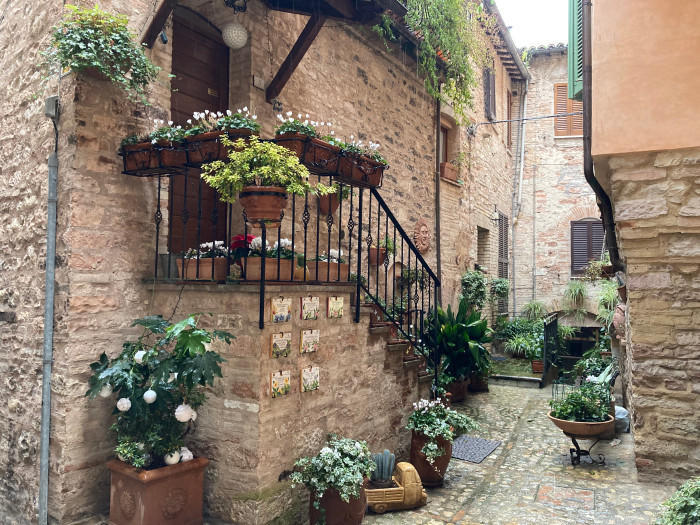 「イタリアの最も美しい村」スペッロはこんなところ!