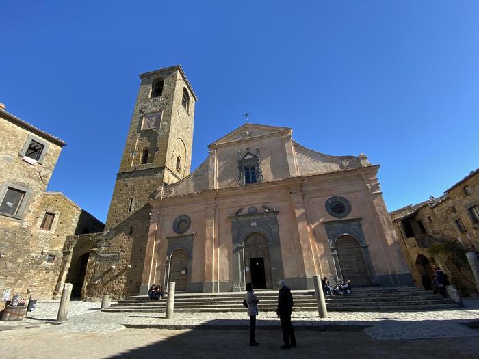 ローマからひと足のばして行きたい！天空の都市チヴィタ・ディ・バニョレージョとは？