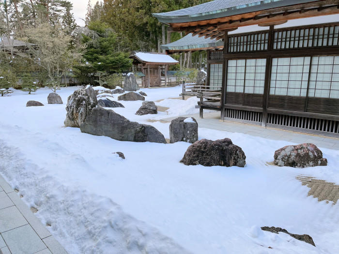 日帰り可能！冬に訪れた初めての高野山で行くべきスポット・魅力を徹底解説します。