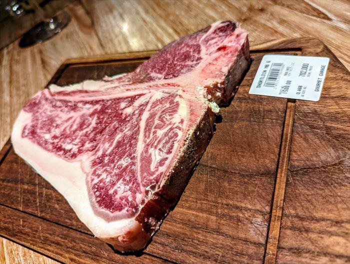 バリ島ジンバランのハイスペックレストラン「グルメガレージ」2. お食事編