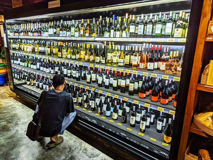 バリ島ジンバランのハイスペックレストラン「グルメガレージ」1. お店紹介編