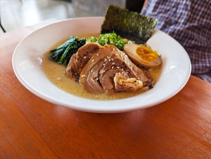 バリ島で味わう本格ラーメン！レッドドラゴンラーメン ジンバラン店