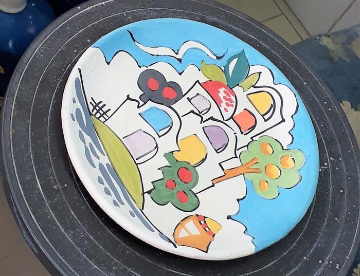 お土産にも人気♪南イタリアの町ヴィエトリで陶器工房見学!