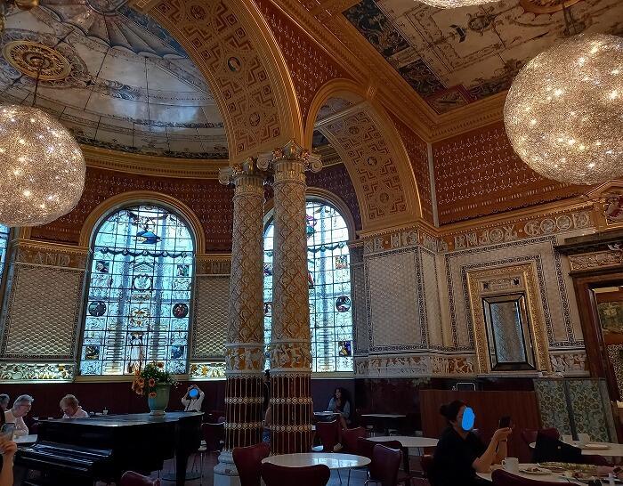 【イギリス】ロンドンで優雅な時間が過ごせる世界最古のミュージアムカフェ