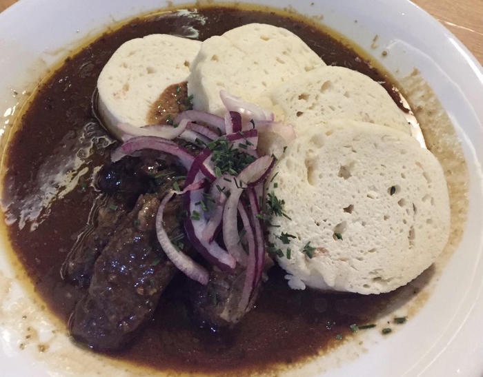 チェコへ行ったら絶対に食べてほしいチェコ伝統料理!!