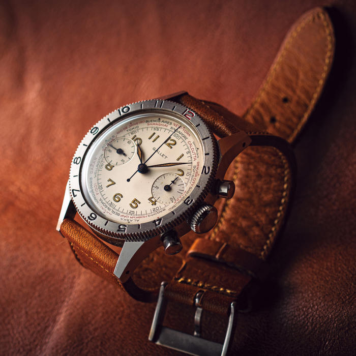 世界23都市の時刻がわかる最新作、そのモチーフとなった40年代の名機“フライングオフィサー”とは!【OUTLINEニュース|no.25】