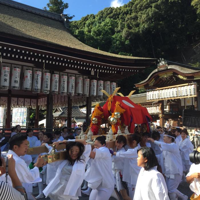 松尾大社(京都)の完全ガイド~お酒の神様の由来や境内の見どころなど~
