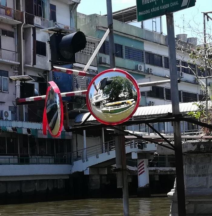 【タイランド徘徊日記】電動ボートでバンコクの運河を行く