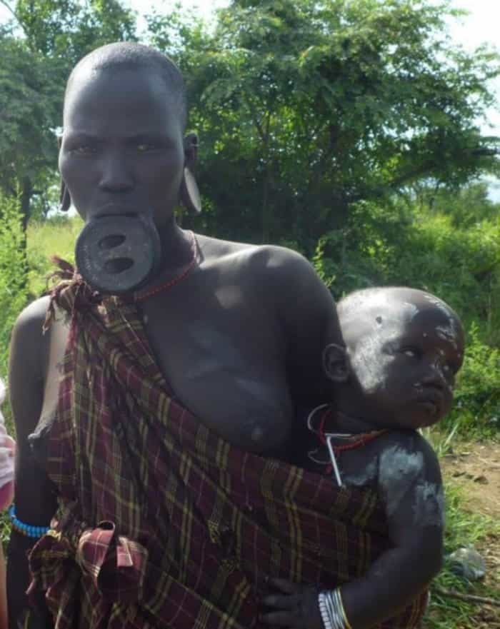 【エチオピア】現人類のルーツ、世界遺産オモ川流域の伝統的村を訪問 Part.2