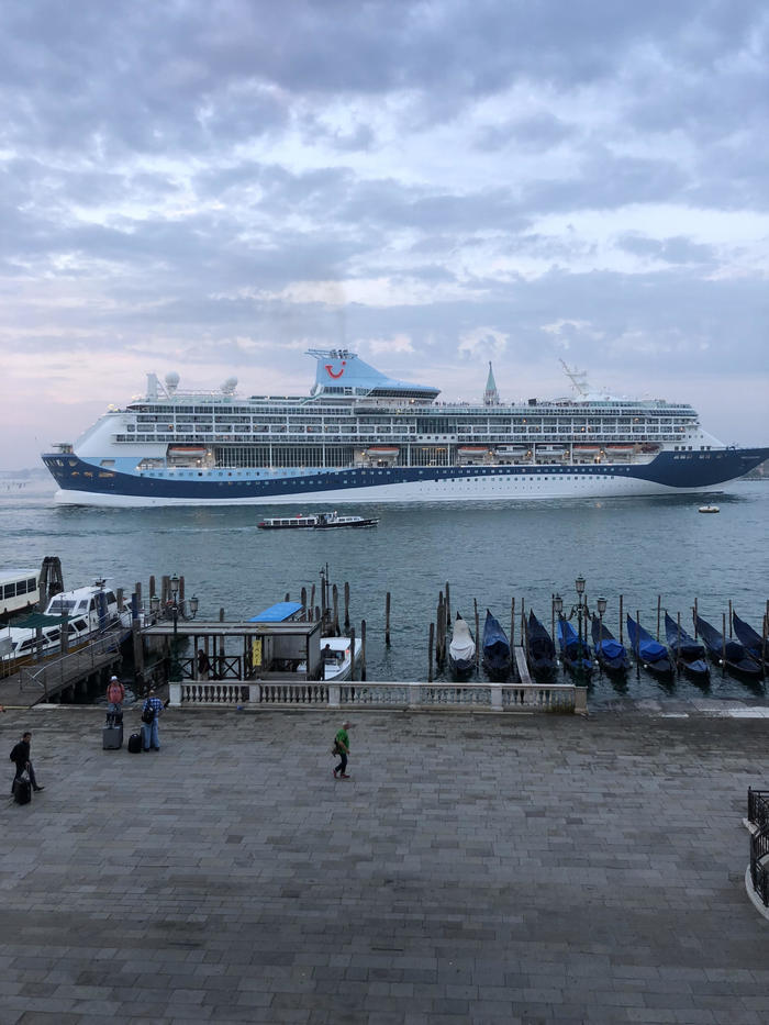 花の都「フィレンツェ」&水の都「ベネチア」そして、今注目のあの観光地へ!イタリア夏旅
