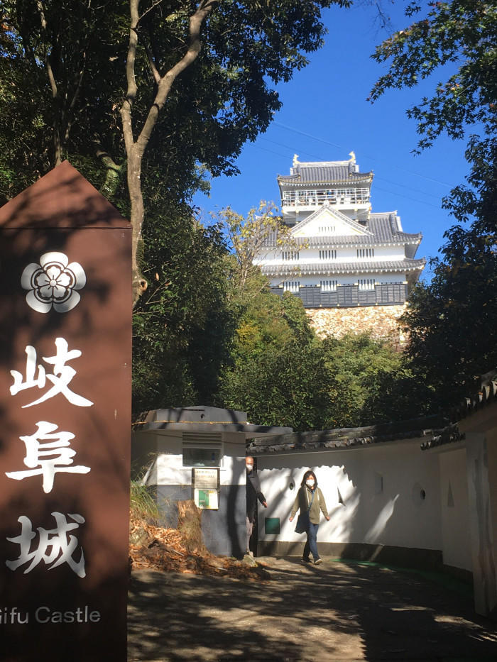 天上に建つ岐阜城！金華山登山も紅葉も見どころたくさん
