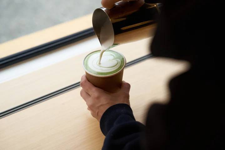 BLUE BOTTLE COFFEE TRUCK IN KYOTO