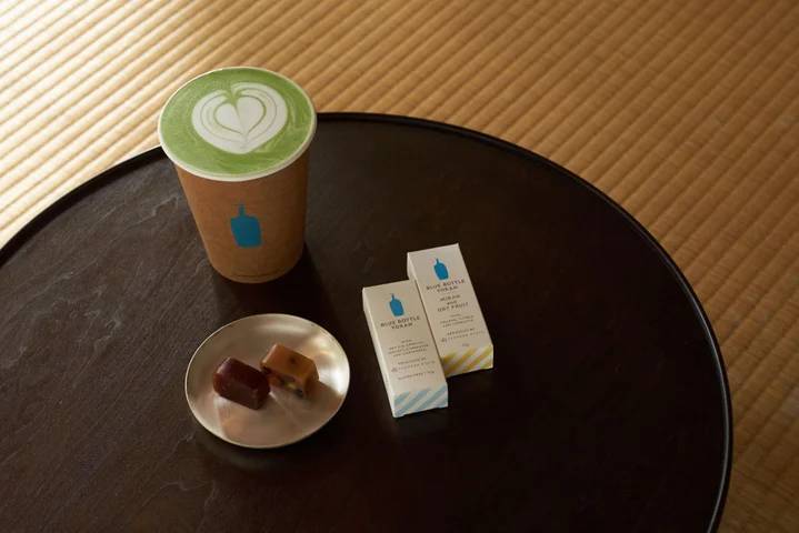 BLUE BOTTLE COFFEE TRUCK IN KYOTO