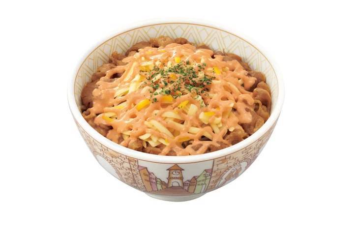 【すき家】今年もすき家に春色の“チーズ牛丼”が登場！明太マヨのピリ辛な味わいがクセになる「明太マヨチーズ牛丼」発売！