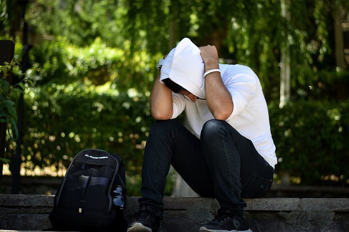 「こじらせ男子」とはどんな人?特徴から治す方法まで徹底解説!