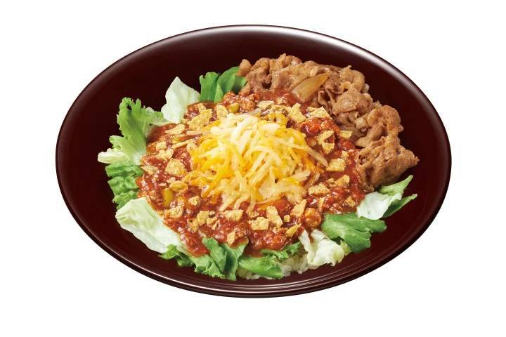 【すき家】今年はトルティーヤチップスで“ザクザク”食感をプラス♪すき家の夏季限定メニュー「タコライス」をご堪能あれ！