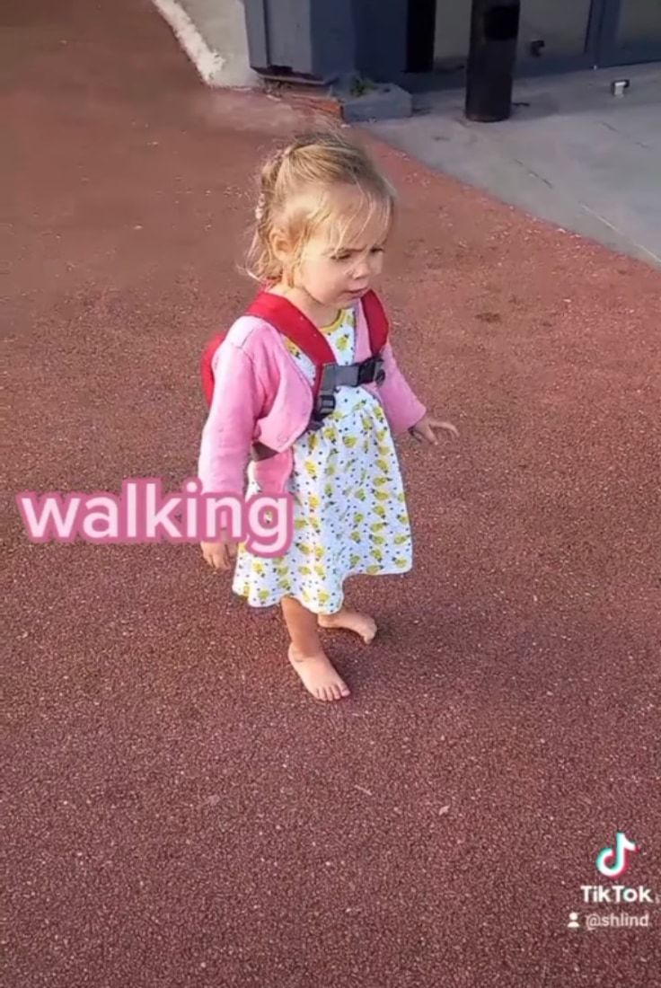小さいこと（？）は気にしない！お母さんがはだしで歩く娘に「靴はどうしたの？」と聞いてみたら・・・
