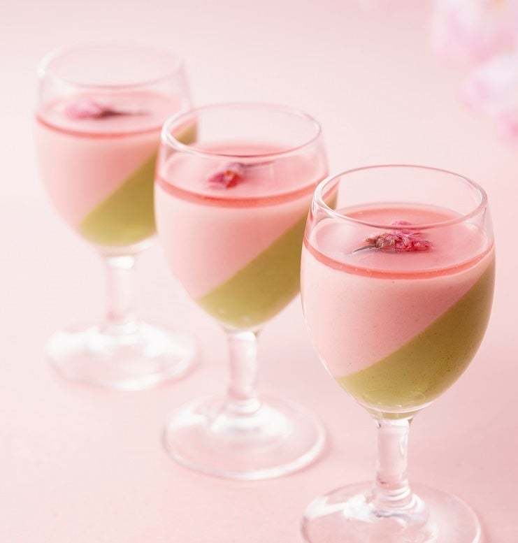 【リーガロイヤルホテル（大阪）】“いちごと桜”　はんなり春めく季節、心はなやぐスイーツが登場「いちごスイーツビュッフェ 第2弾 ～いちご日和～」を開催