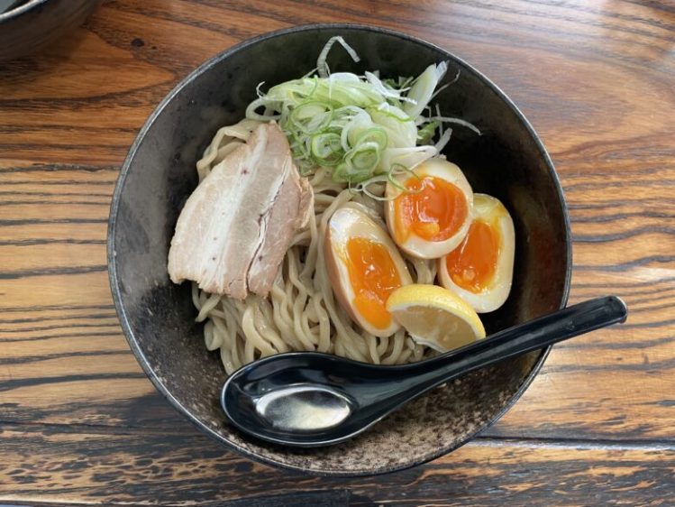 【熊本市東区】がっつりワシワシ系の麺を思いっきり喰らいたければここ！つけ麺すすり屋