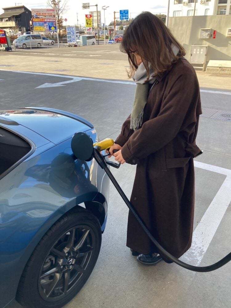 ロードスターが初めての愛車♡天気が良い時はオープンにして江の島ドライブデートしたい♪