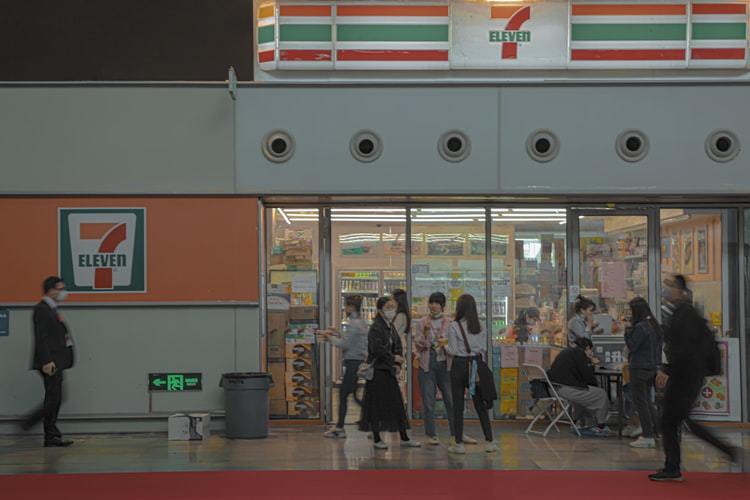 【コンビニ店長】の仕事内容は?雇用形態や年収を詳しく解説!