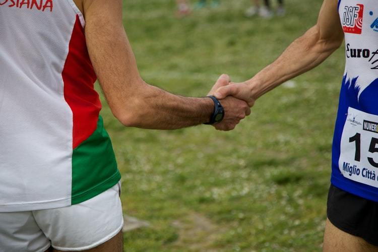 「モテる男」になるための必須条件を徹底解説!モテたい男性必見!