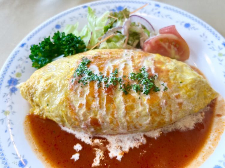 【山鹿市】モダンな昭和レトロ感たっぷりの味と雰囲気を堪能できる老舗洋食店「グルメ倶楽部」